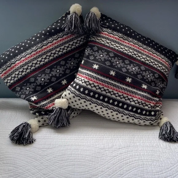 Brooks Brothers Fair Isle Sweater Knit Accent Pillow Covers Set of Two - Picture 3 of 16